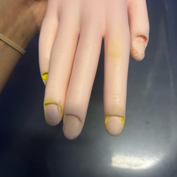 Practice Hand for Acrylic Nails - Picture 3 of 4